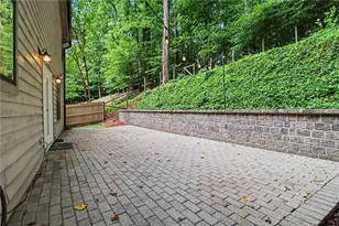 445 Taberwood Way, Roswell, GA 30076 - Photo 18