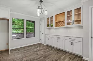 445 Taberwood Way, Roswell, GA 30076 - Photo 4