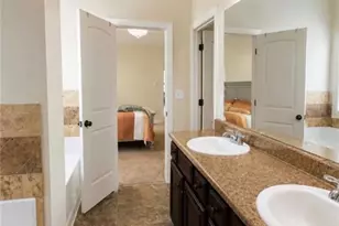 1246 Foxcreek Dr, McDonough, GA 30252 - Photo 10