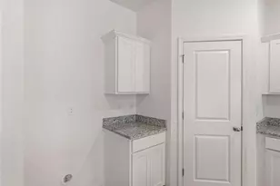 214 Georgian Wy, Locust Grove, GA 30248 - Photo 4