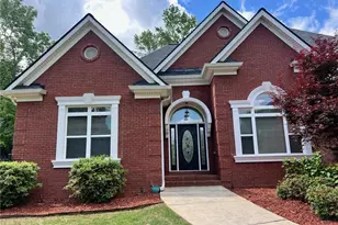 194 Sweetwater Rdg, Hoschton, GA 30548 - Photo 2