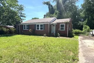 696 Casplan St SW, Atlanta, GA 30310 - Photo 1
