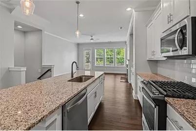 2178 Colvin Court NW, Atlanta, GA 30318 - Photo 8