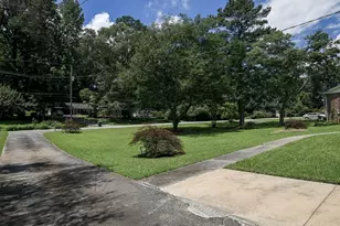 656 Bruce Way SW, Lilburn, GA 30047 - Photo 4