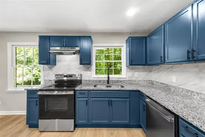3235 Wintercreeper Drive, Lithonia, GA 30038 - Photo 10