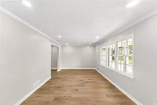 3235 Wintercreeper Dr, Lithonia, GA 30038 - Photo 6