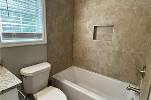 944 Crossing Rock Dr, Lawrenceville, GA 30043 - Photo 18