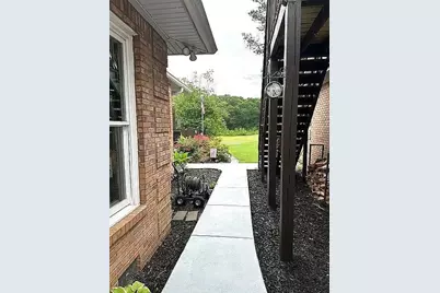 135 Meadow Lakes Boulevard, Cedartown, GA 30125 - Photo 4