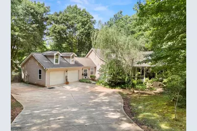 45 River Chase, Hoschton, GA 30548 - Photo 2