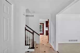 447 Cove Dr, Marietta, GA 30067 - Photo 2