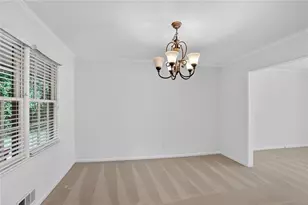 447 Cove Dr, Marietta, GA 30067 - Photo 6