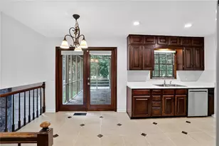 447 Cove Dr, Marietta, GA 30067 - Photo 4