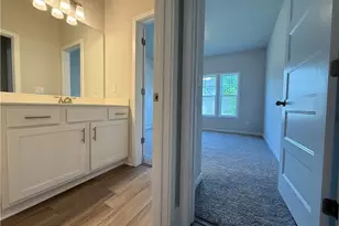 5512 Tullis Dr, Gainesville, GA 30507 - Photo 10