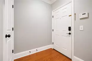 825 Highland Ln NE, Atlanta, GA 30306 - Photo 8