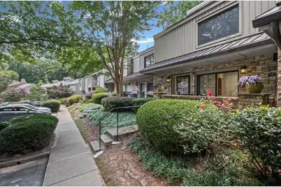 1252 Druid Knoll Drive NE, Brookhaven, GA 30319 - Photo 4