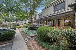 1252 Druid Knoll Dr NE, Brookhaven, GA 30319 - Photo 4