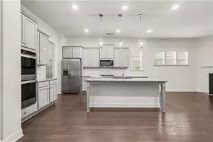 556 Avondale Hills Dr, Avondale Estates, GA 30032 - Photo 12