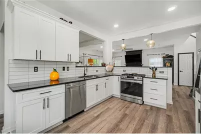 2587 Alvecot Circle SE, Atlanta, GA 30339 - Photo 10