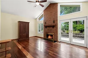 2033 Riverwood Dr, Gainesville, GA 30501 - Photo 4