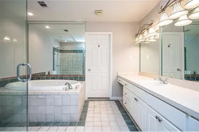 26202 Plantation Drive NE #202, Atlanta, GA 30324 - Photo 34