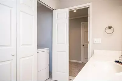 26202 Plantation Drive NE #202, Atlanta, GA 30324 - Photo 44