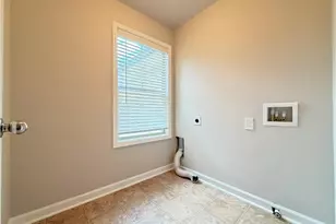316 Cashes Ct, Lilburn, GA 30047 - Photo 26