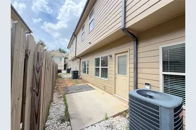 316 Cashes Court, Lilburn, GA 30047 - Photo 34