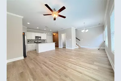 316 Cashes Court, Lilburn, GA 30047 - Photo 8