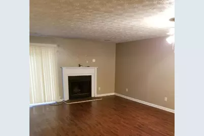 1022 Thornwoode, Stone Mountain, GA 30083 - Photo 4