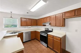 3935 Sidney Lanier Blvd, Duluth, GA 30096 - Photo 10
