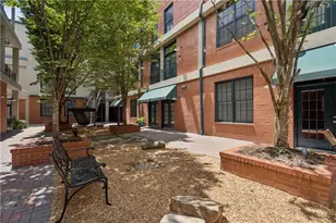 1601 Liberty Ln, Roswell, GA 30075 - Photo 2