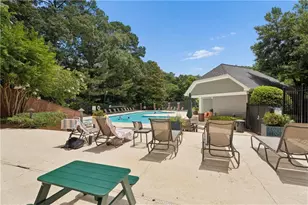 1601 Liberty Ln, Roswell, GA 30075 - Photo 18