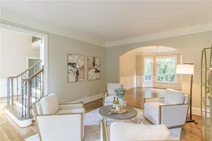 10685 Oxford Mill Cir, Johns Creek, GA 30022 - Photo 4