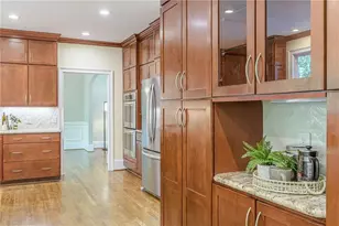 10685 Oxford Mill Cir, Johns Creek, GA 30022 - Photo 20