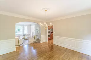 10685 Oxford Mill Cir, Johns Creek, GA 30022 - Photo 6