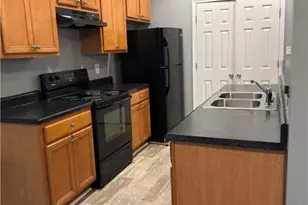 549 Maggie Ln, Jonesboro, GA 30238 - Photo 2