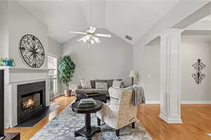 215 Pickets Row, Peachtree City, GA 30269 - Photo 6