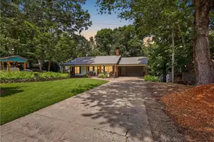 4825 Perry Rd, Gainesville, GA 30506 - Photo 2