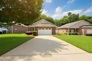 136 Astilbe Meadow Dr, Locust Grove, GA 30248 - Photo 2