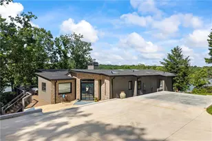 6570 Bermuda Ln, Flowery Branch, GA 30542 - Photo 2