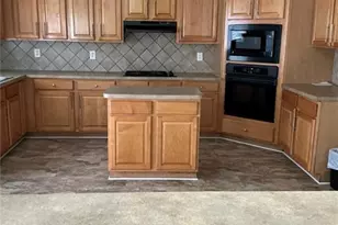 2294 Willow Shade Ct, Loganville, GA 30052 - Photo 10