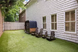 320 Valley Brook Way NE, Atlanta, GA 30342 - Photo 32