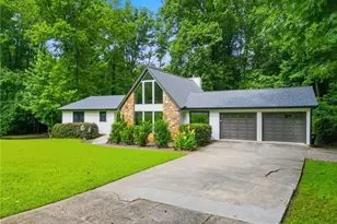 3043 S Meadow Ct, Marietta, GA 30062 - Photo 2