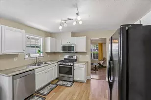 1586 Rice Square, Lithonia, GA 30058 - Photo 2
