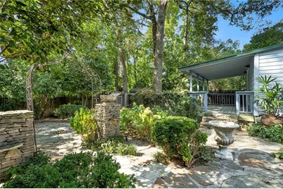 2378 Glenwood Drive NE, Atlanta, GA 30305 - Photo 24