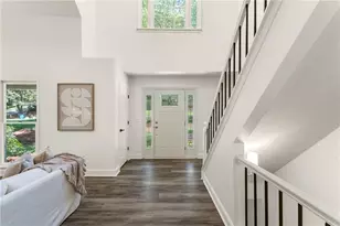 1025 Pine Grove Dr, Alpharetta, GA 30009 - Photo 4