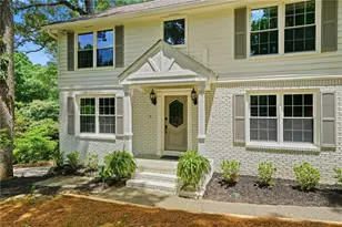 765 Lake Top Way, Roswell, GA 30076 - Photo 2