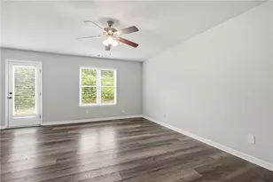 121 W Lexington Ave, Griffin, GA 30223 - Photo 14