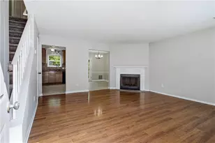 1805 Queen Anne Ct, Atlanta, GA 30350 - Photo 4