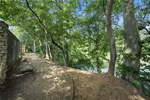 1805 Queen Anne Ct, Atlanta, GA 30350 - Photo 28